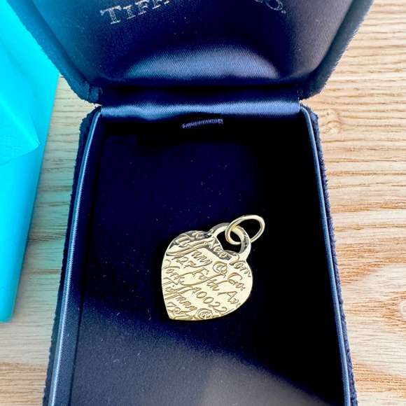 Tiffany & Co 18k Yellow Gold Notes Heart New York 5th Ave Pendant - Picture 2 of 6